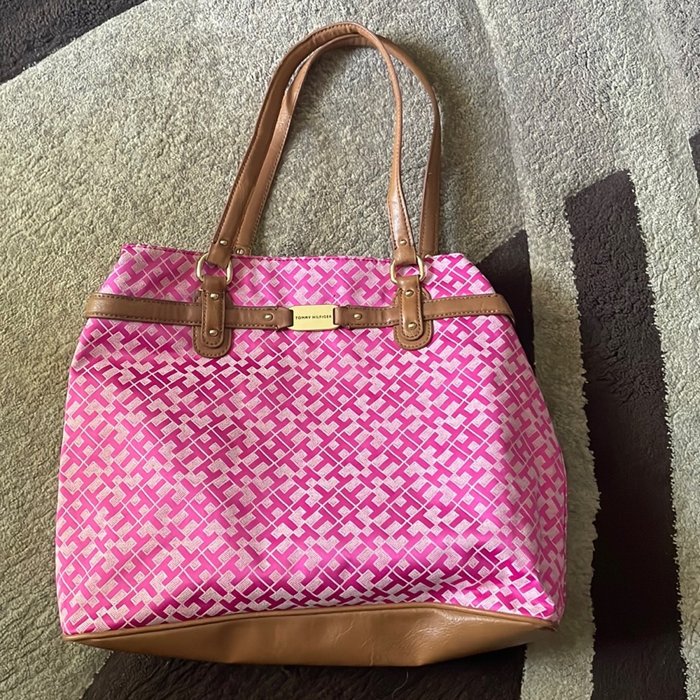 Tommy Hilfiger Pink purse